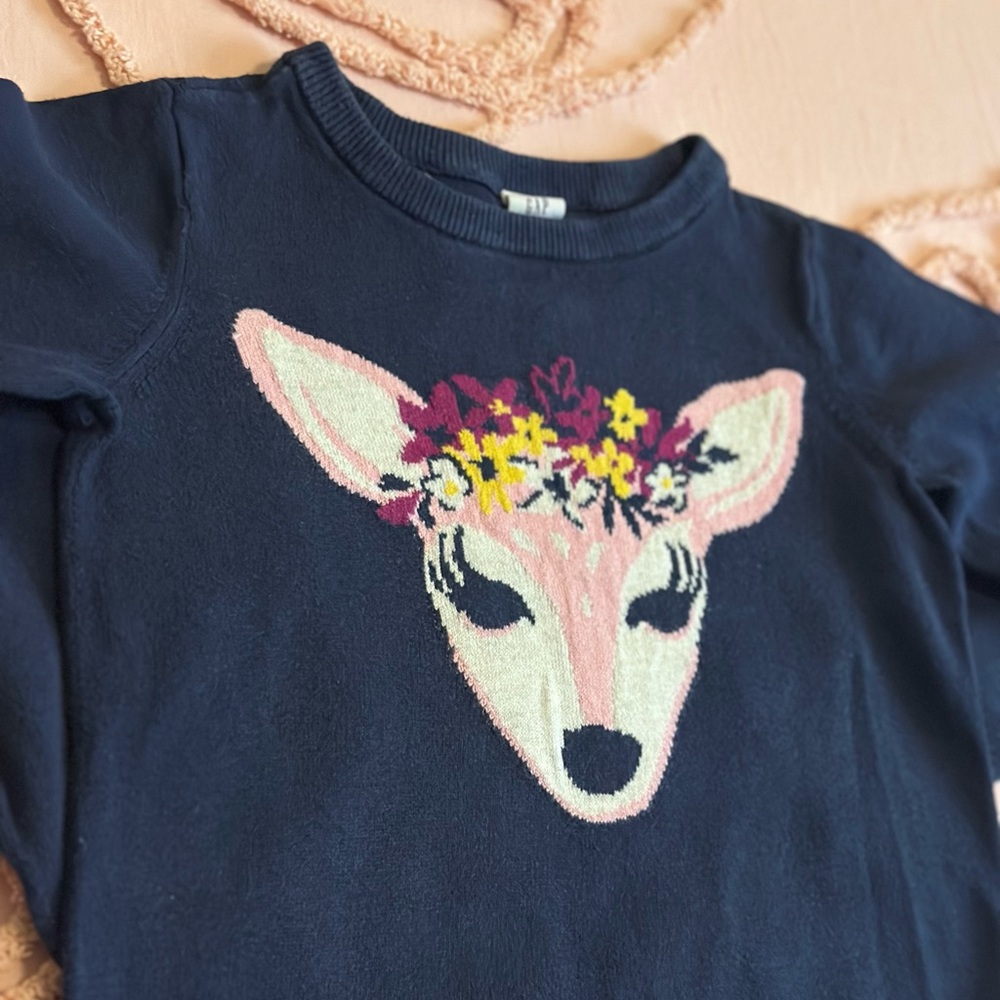 GAP Toddler 5T Floral Deer Sweater in Dark Blue 🦌